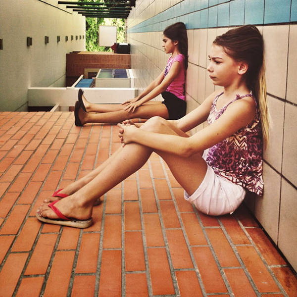 Forced Perspective Technique Can Be Used To Create Surreal Images (67 pics)