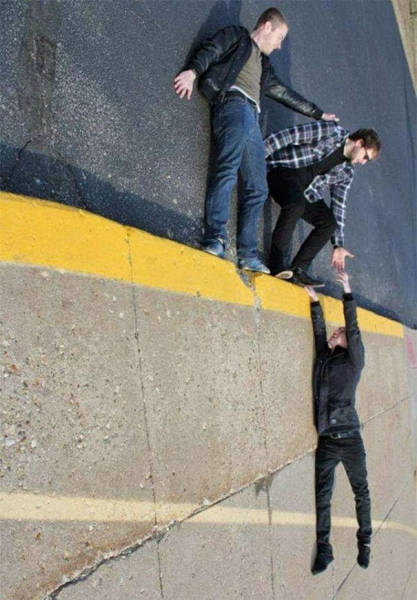 Forced Perspective Technique Can Be Used To Create Surreal Images (67 pics)