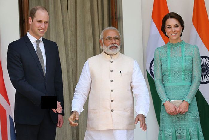 Prince William Received A Very Firm Handshake From The Prime Minister Of India (3 pics)