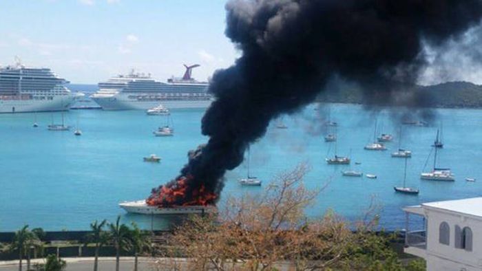 Beautiful Yacht Goes Down In Flames In The Virgin Islands (17 pics)