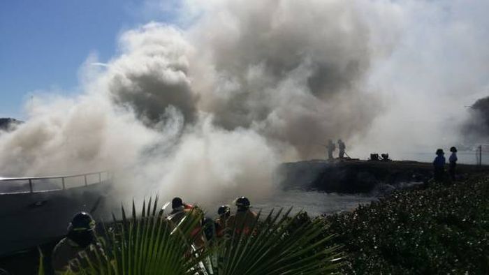 Beautiful Yacht Goes Down In Flames In The Virgin Islands (17 pics)