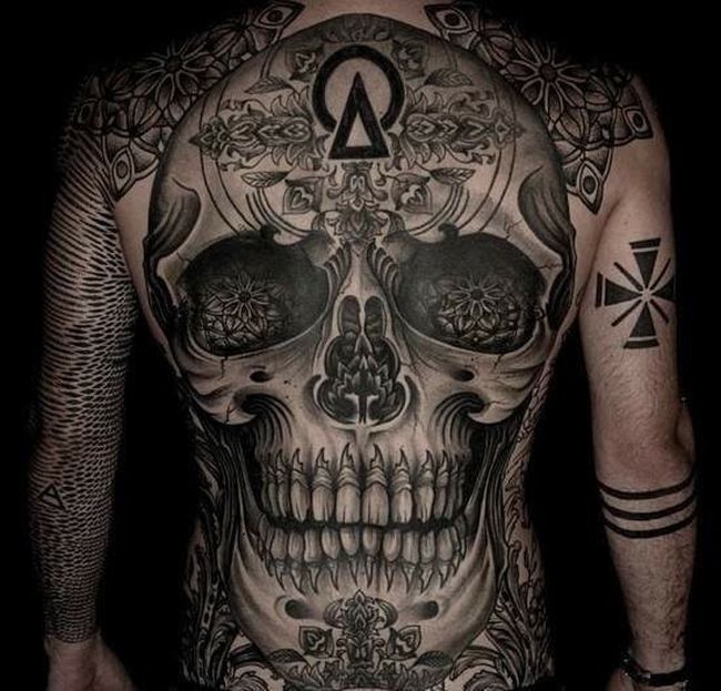 Stunning Tattoos That Took A Long Time To Finish (32 pics)