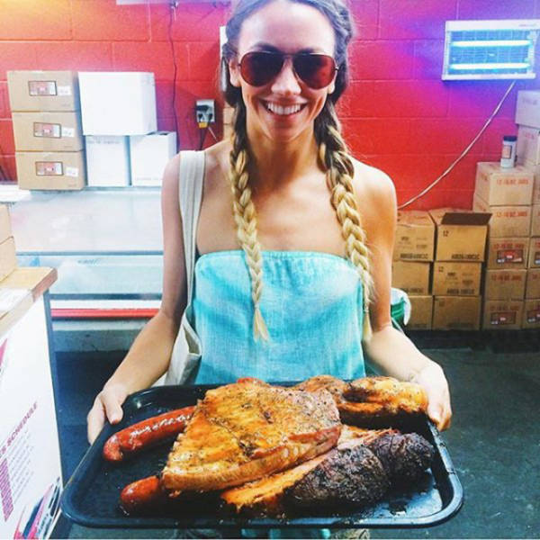 These Hot Girls With BBQ Will Make You Happy And Hungry (52 pics)