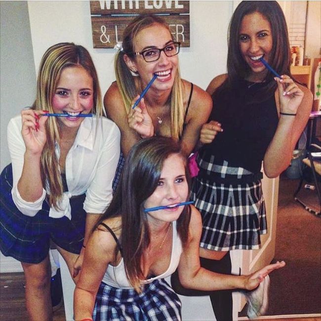 Sexy College Girls Teach The Best Kind Of Lessons (40 pics)