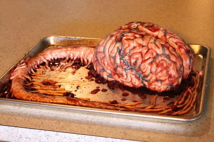 Terrifying Cakes That Are Both Impressive And Disturbing (11 pics)