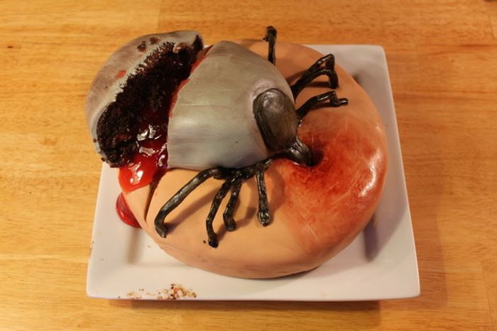 Terrifying Cakes That Are Both Impressive And Disturbing (11 pics)