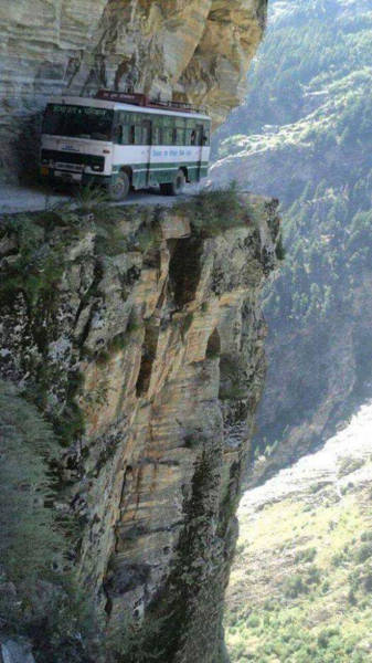 It's Moments Like These That Will Make You Stop And Ask WTF? (39 pics)