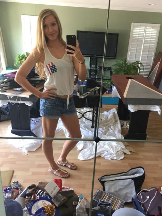 Hot Girls Pose For Sexy Selfies In Cluttered Rooms 25 Pics