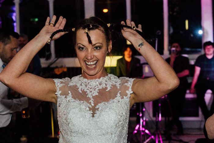 Bride Supports Her Terminally Ill Groom By Shaving Her Head At Their Wedding (11 pics)