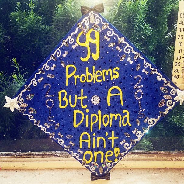 Awesome Students Who Totally Nailed It With Their Funny Graduation Caps (29 pics)