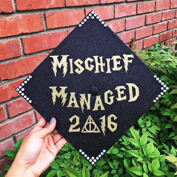 Awesome Students Who Totally Nailed It With Their Funny Graduation Caps (29 pics)