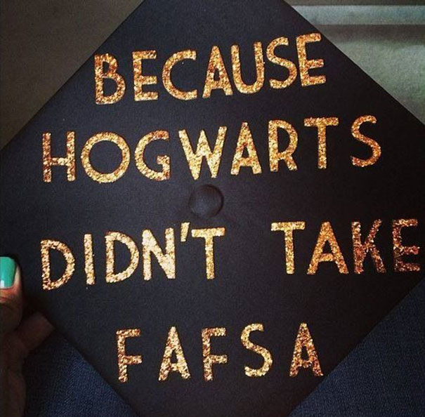 Awesome Students Who Totally Nailed It With Their Funny Graduation Caps (29 pics)