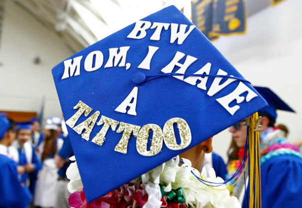 Awesome Students Who Totally Nailed It With Their Funny Graduation Caps (29 pics)