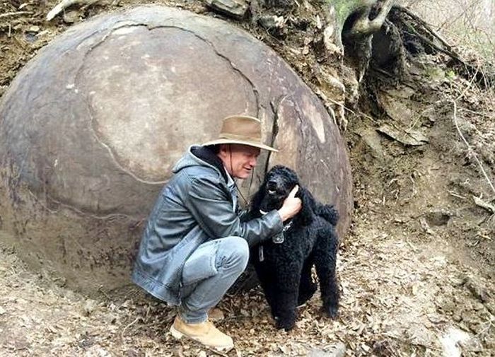 Scientists Are Still Confused By This Massive Stone Ball In Bosnia (6 pics)