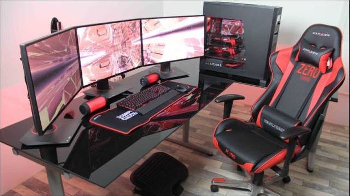The Coolest Gaming Rigs And Gaming Rooms From Around The World (24 pics)