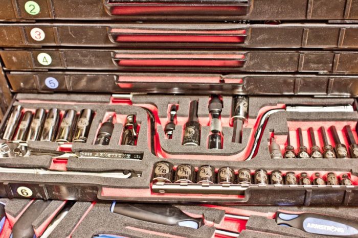 A Look Inside The Tool Box Of An American Military Engineer (15 pics)