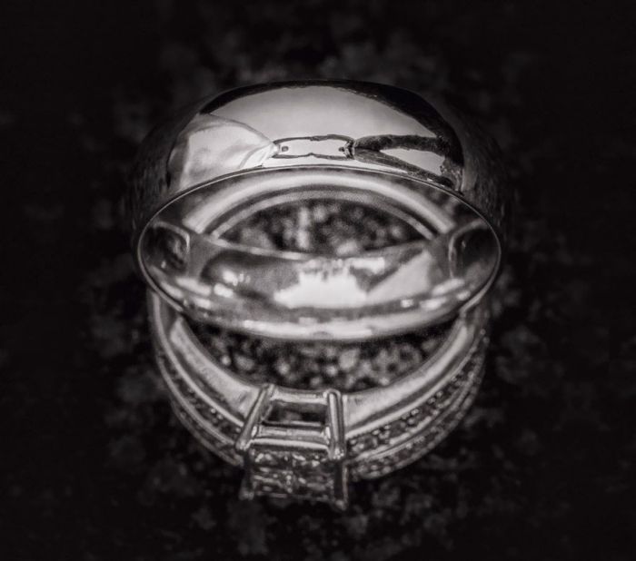 Self-Taught Photographer Uses Wedding Rings To Take Unique Photos (12 pics)