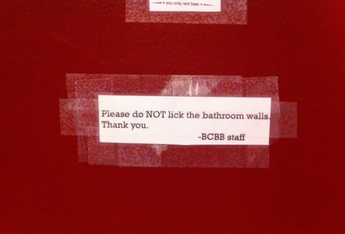 Signs That Prove Humanity Is Getting Dumber By The Day (25 pics)
