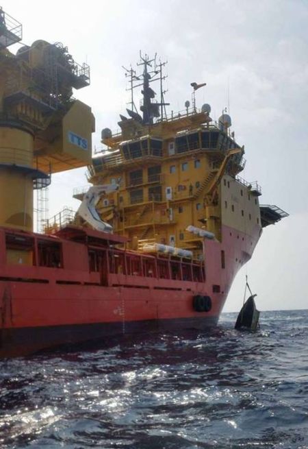 Boat Belonging To Missing Florida Teens Discovered Off The Coast Of Bermuda (3 pics)