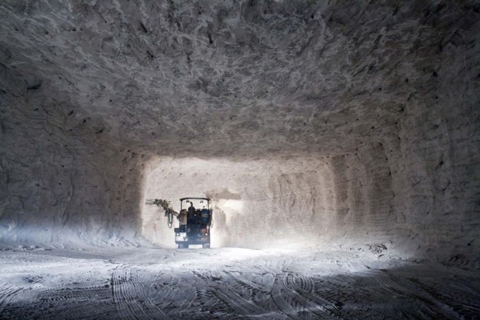An Inside Look At Sicily's Biggest Salt Mines (38 pics)