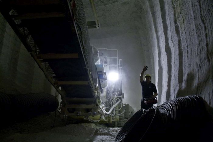 An Inside Look At Sicily's Biggest Salt Mines (38 pics)