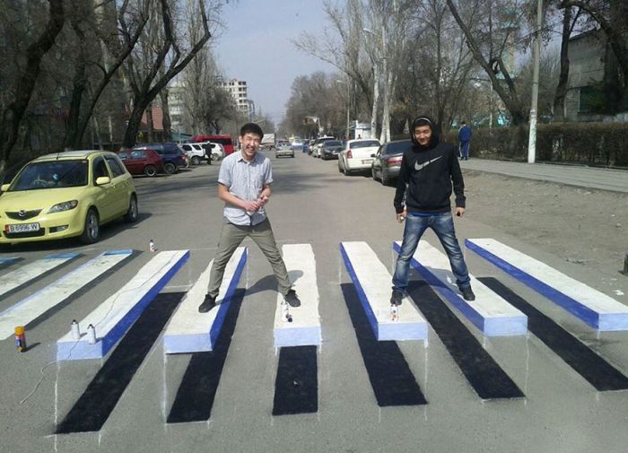 India Is Using 3D Paintings To Inspire Drivers To Slow Down (5 pics)
