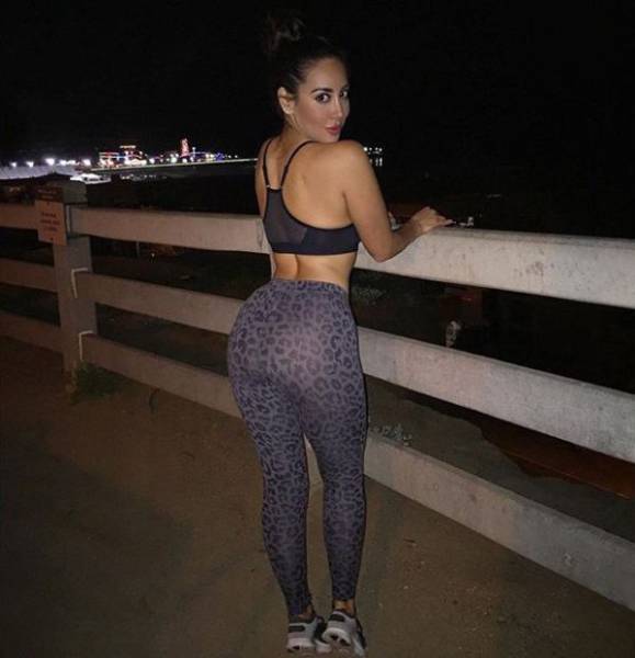 Gorgeous Girls In Yoga Pants That Will Keep You Busy For A While (50 pics)