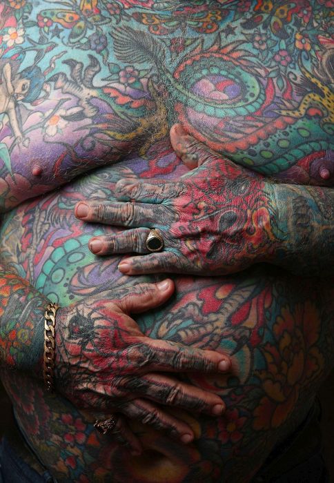 Gangster Covers Every Single Inch Of His Body In Tattoos (16 pics)
