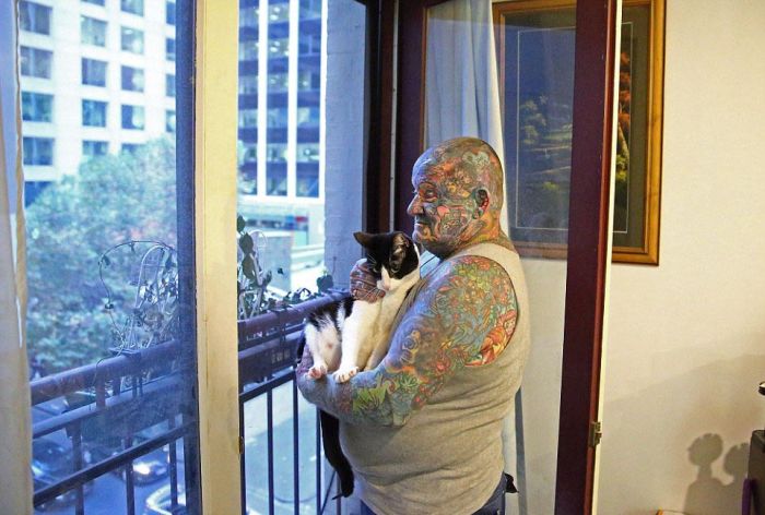 Gangster Covers Every Single Inch Of His Body In Tattoos (16 pics)