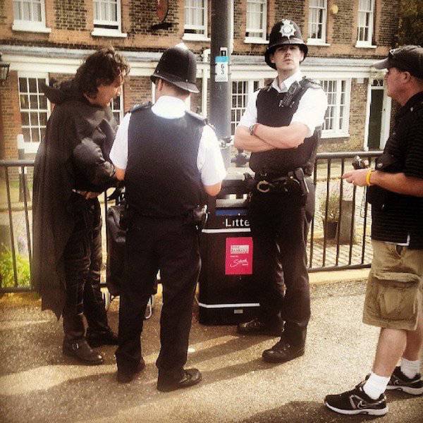 The Metropolitan Police Really Know How To Party (22 pics)