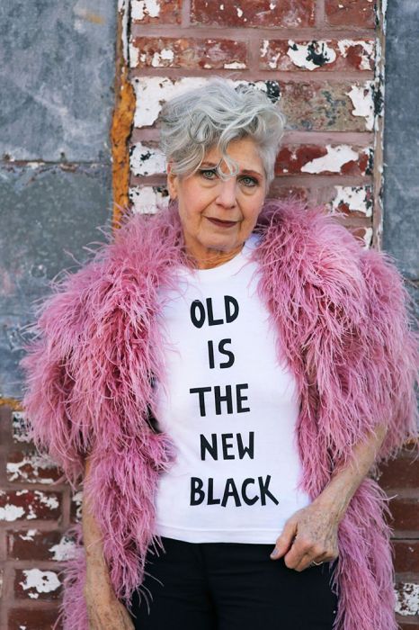 Seniors Who Aren't Afraid To Dress Up And Look Hip (25 pics)