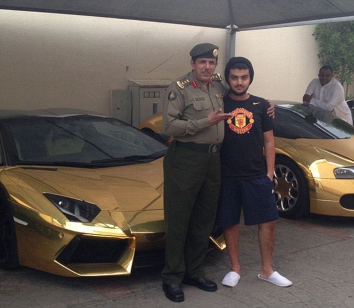 Saudi Billionaire Playboy Shows Off His Wealth In London (12 pics)