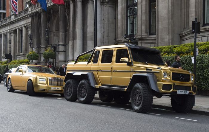Saudi Billionaire Playboy Shows Off His Wealth In London (12 pics)
