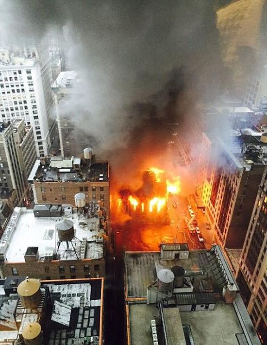 Manhattan Cathedral Burns Down On Orthodox Easter Sunday (5 pics)