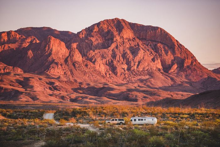 This Family Sold Their House So They Could Chase Their Dreams And Travel America (15 pics)