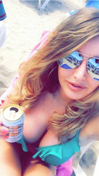 Be Careful Because These Beautiful Busty Ladies Are Very Distracting (54 pics)