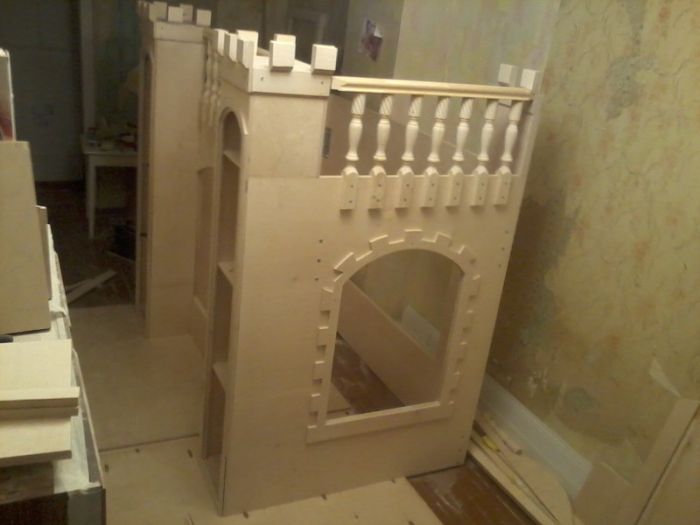 Dad Builds The Coolest Crib Ever For His Baby Daughter (25 pics)