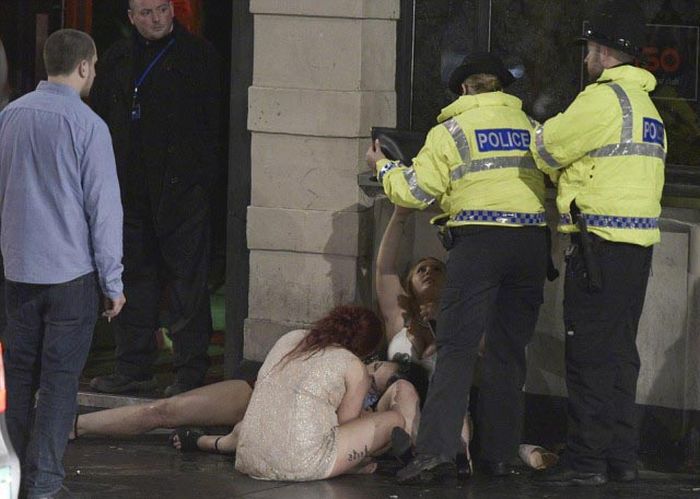 England Didn't Mess Around On May Day Weekend (25 pics)