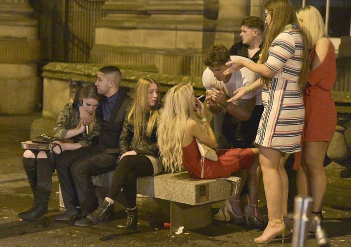 England Didn't Mess Around On May Day Weekend (25 pics)
