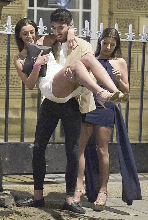 England Didn't Mess Around On May Day Weekend (25 pics)