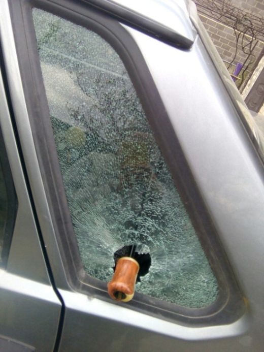 Why You Should Never Let An Umbrella Roll Around In Your Car (2 pics)