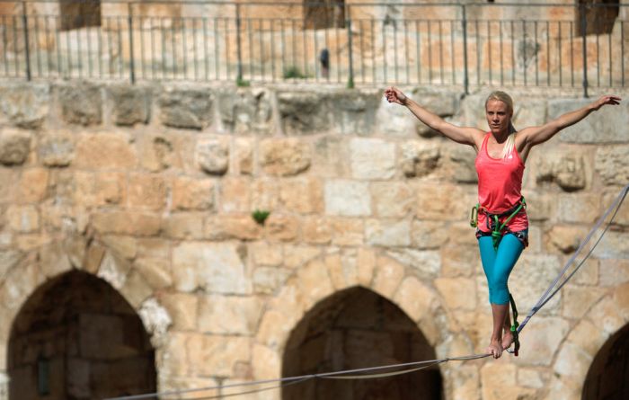 American Walks Across A Tightrope At Jerusalem's Tower Of David (11 pics)