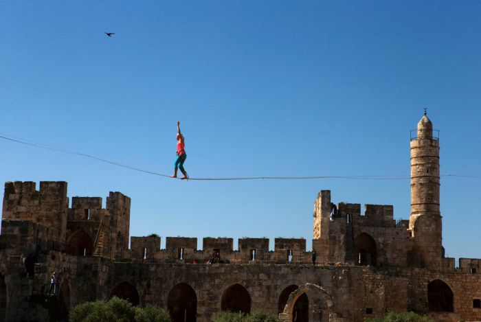 American Walks Across A Tightrope At Jerusalem's Tower Of David (11 pics)