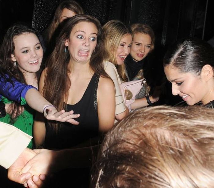 Hilarious Photos Of Celebrities Meeting Awkward Fans (44 pics)