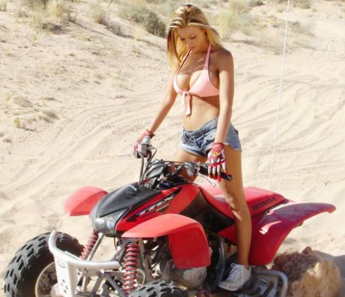 You Just Can't Argue With Gorgeous Girls On Four Wheelers (58 pics)