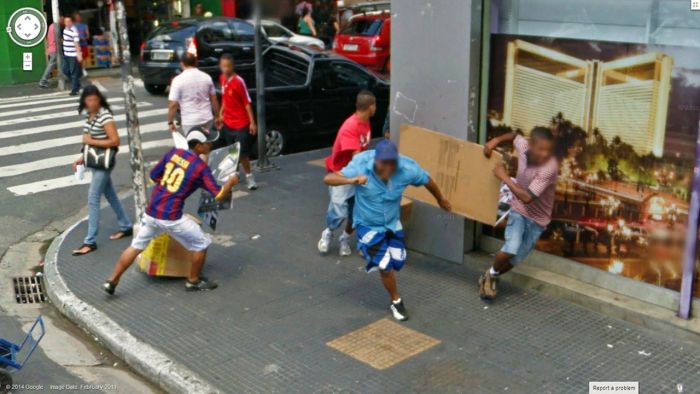 Strange Sights And Weird Moments That Were Caught On Google Street View