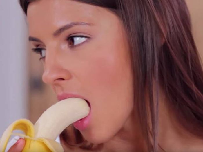 These Gifs Of Girls Eating Bananas Are The Sexiest Thing You'll See Today (18 gifs)