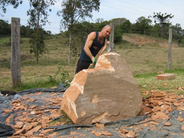 See How This Man Turned A Giant Rock Into An Impressive Sculpture (16 pics)