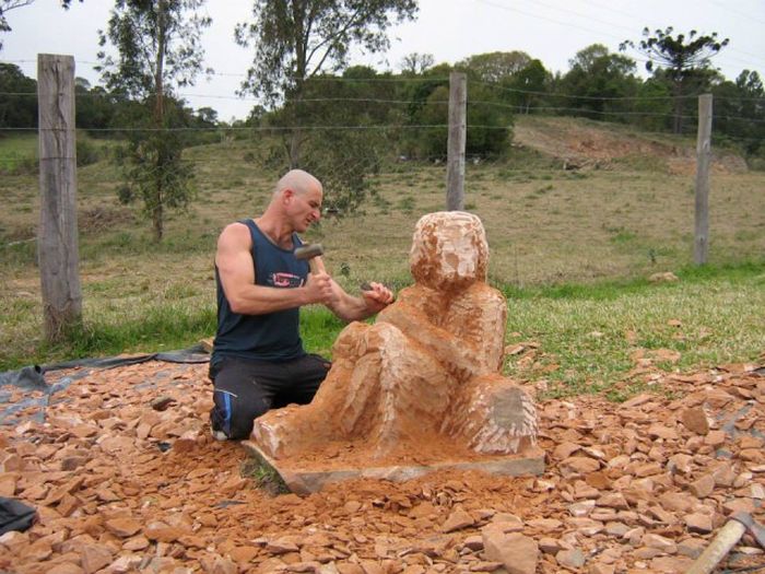 See How This Man Turned A Giant Rock Into An Impressive Sculpture (16 pics)