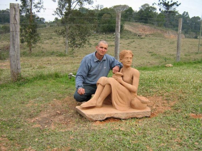 See How This Man Turned A Giant Rock Into An Impressive Sculpture (16 pics)